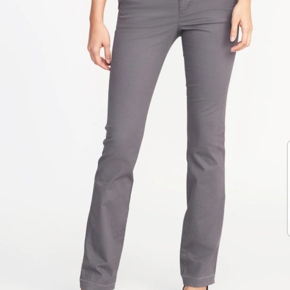 Old Navy Pants - Old Navy- Woman Bootcut Pants (size 6)